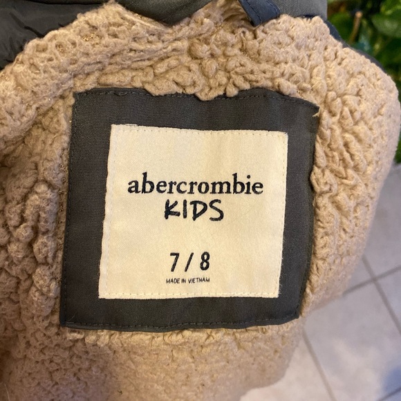 Jacket - Picture 3 of 5